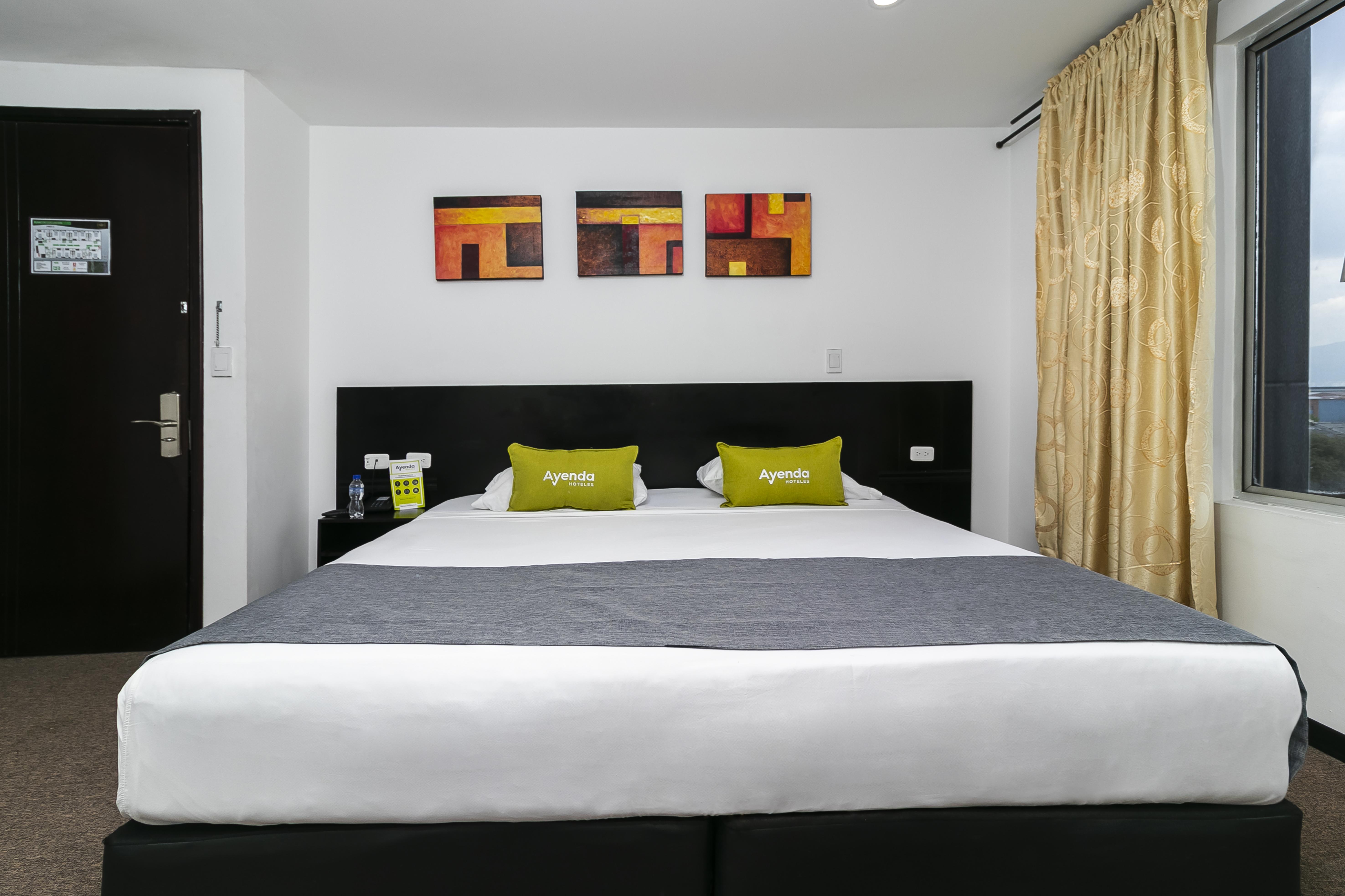Ayenda 1063 Golden Hotel Bogota Bagian luar foto
