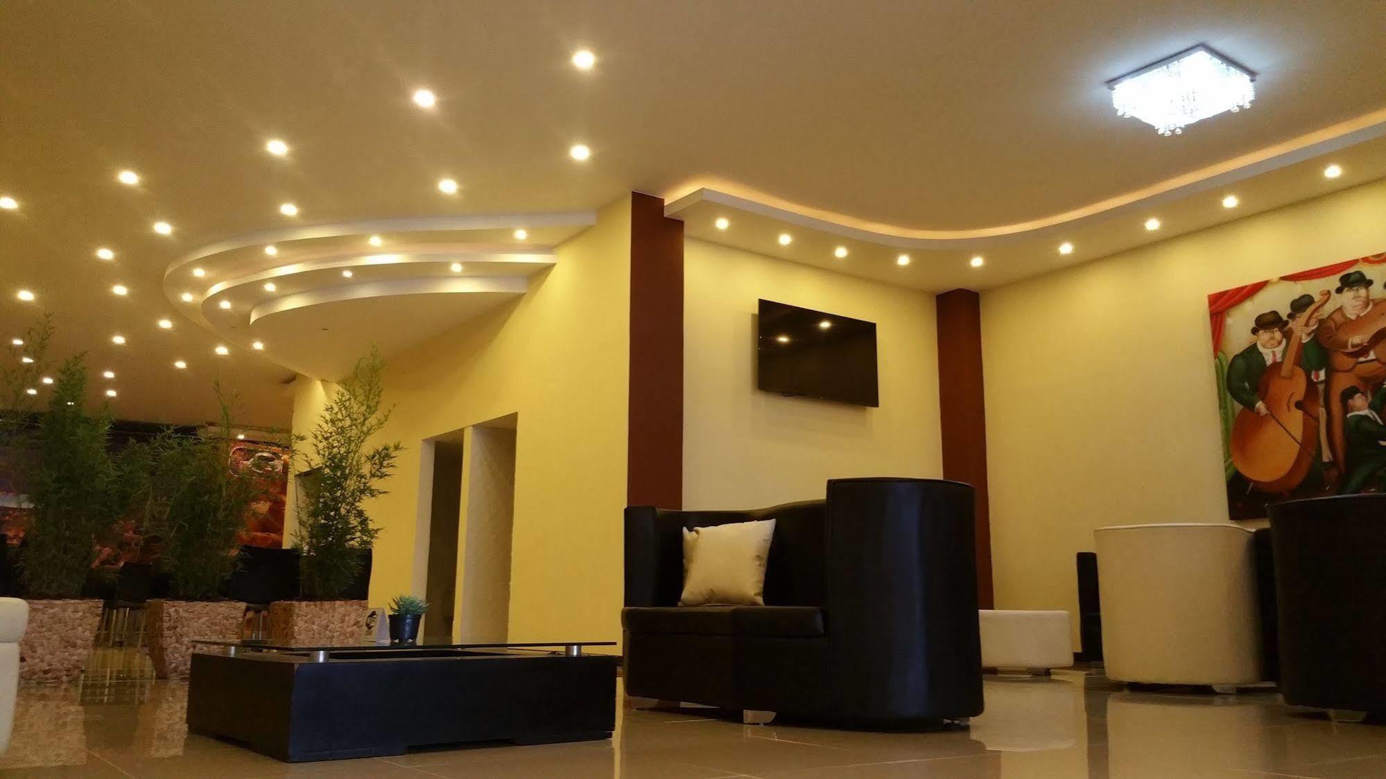 Ayenda 1063 Golden Hotel Bogota Bagian luar foto