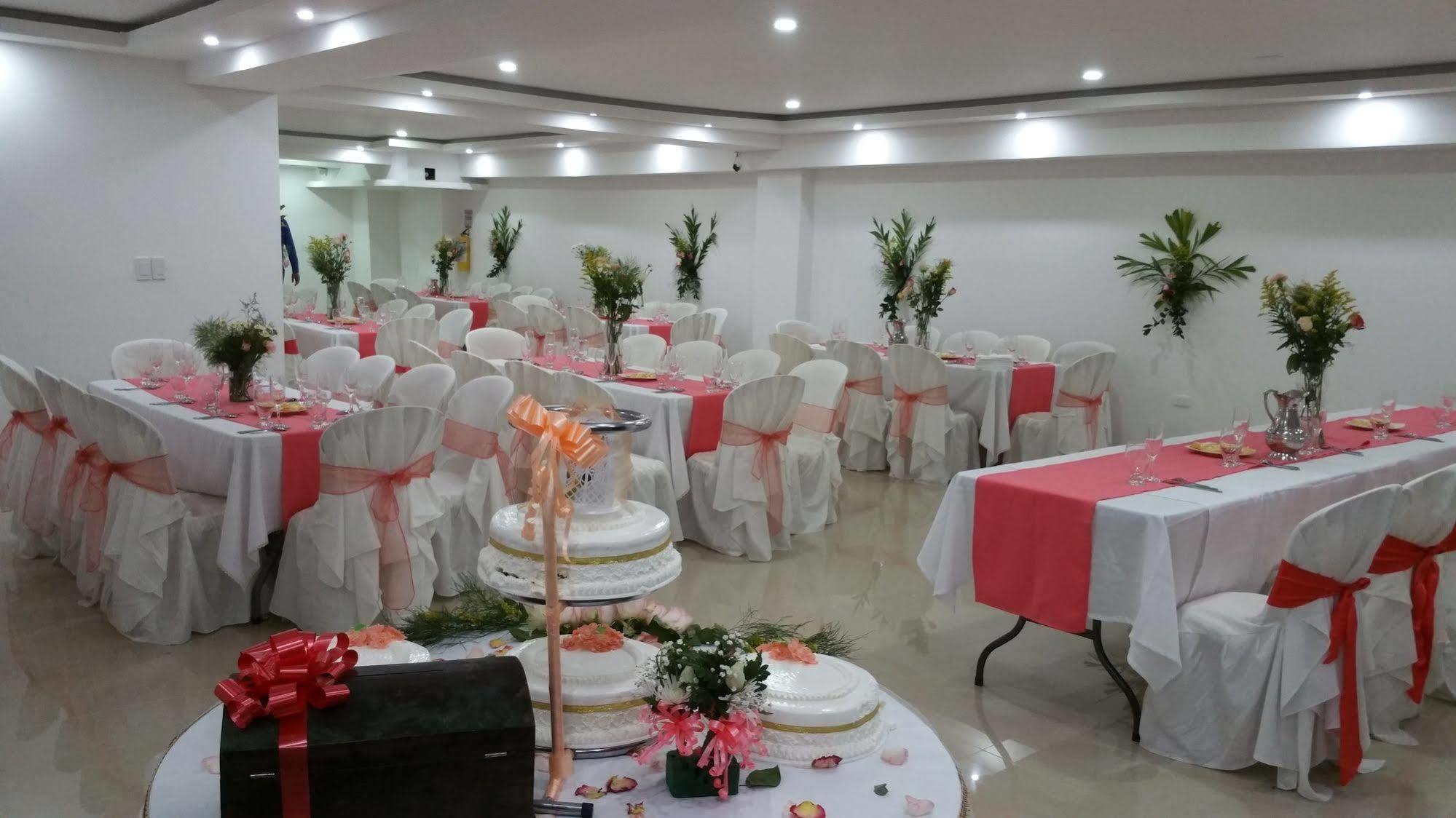 Ayenda 1063 Golden Hotel Bogota Bagian luar foto