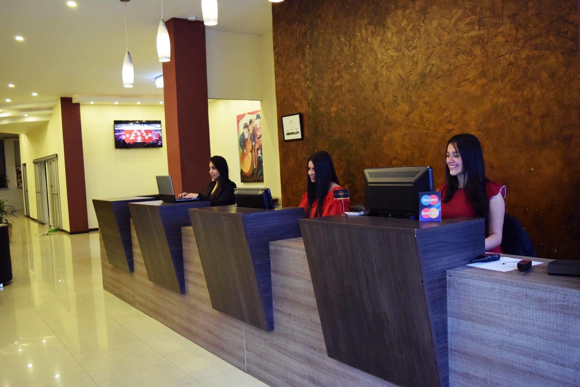 Ayenda 1063 Golden Hotel Bogota Bagian luar foto