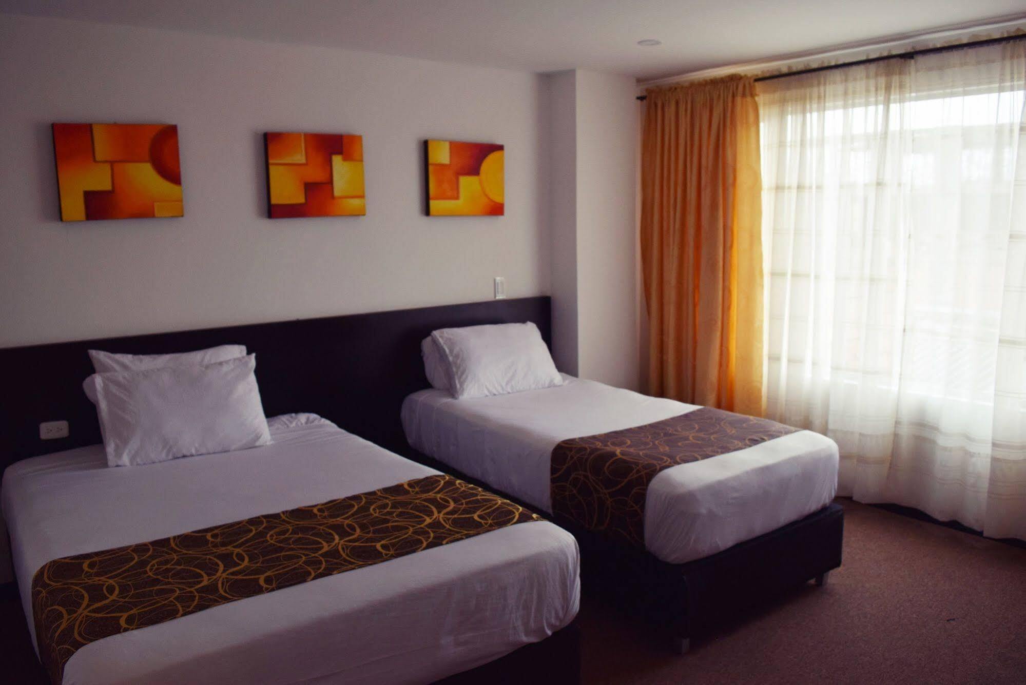 Ayenda 1063 Golden Hotel Bogota Bagian luar foto